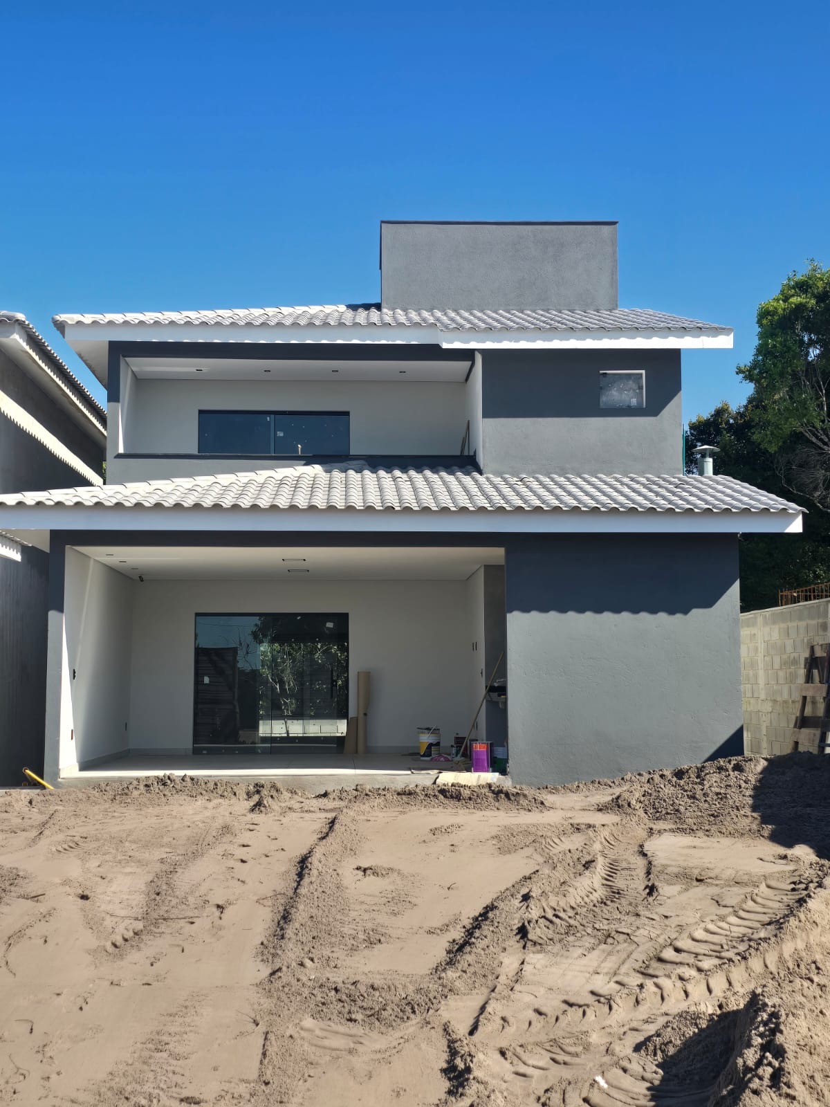 Casa individual em condomínio